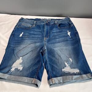 ✨WALLFLOWER Juniors 15 Distressed Bermuda Jean Shorts Rolled Cuff Stretch Denim